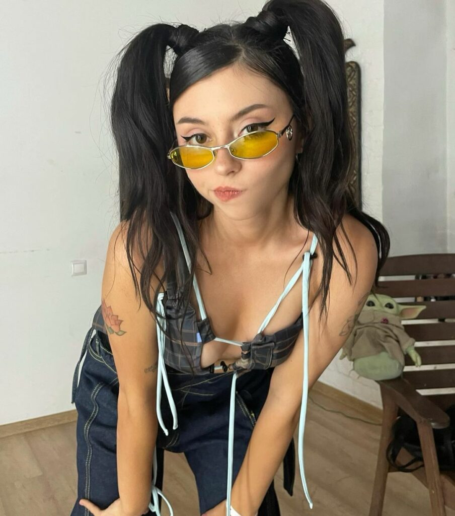 дора онлик слив