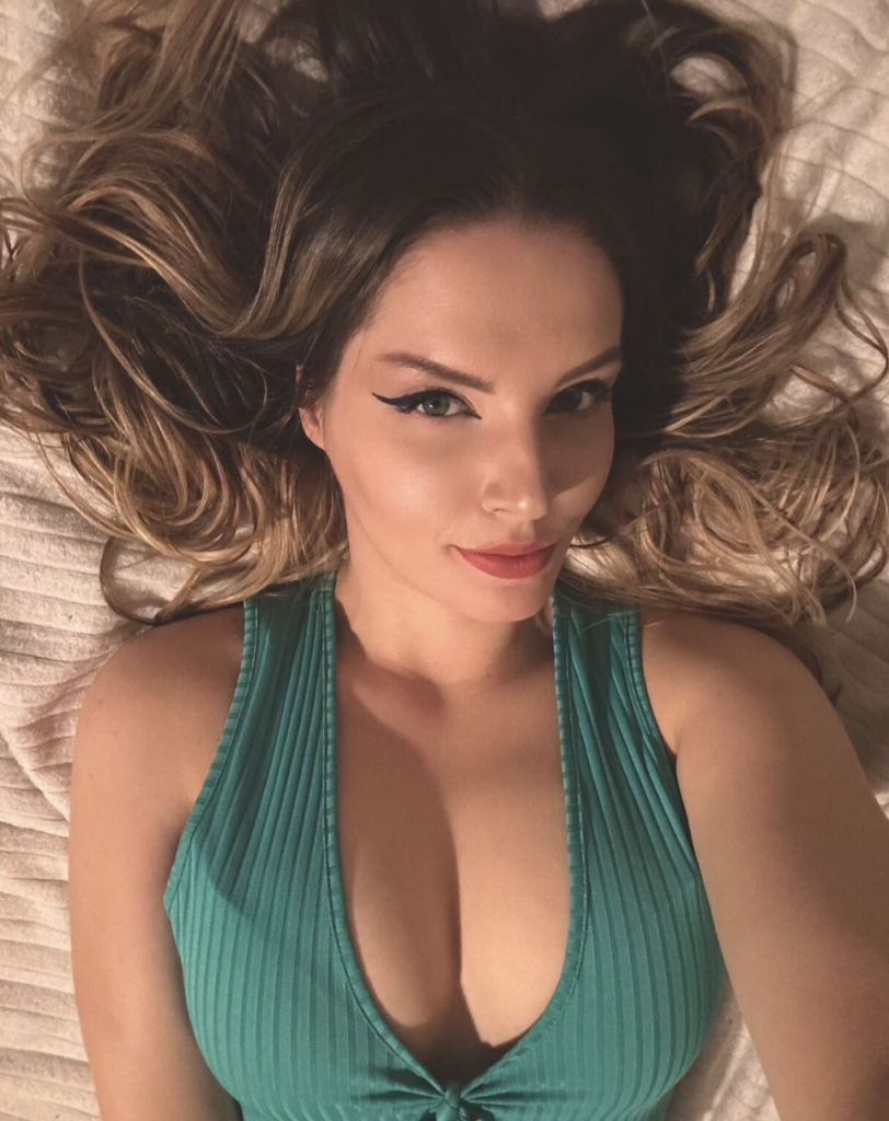 клубничка лиза приват